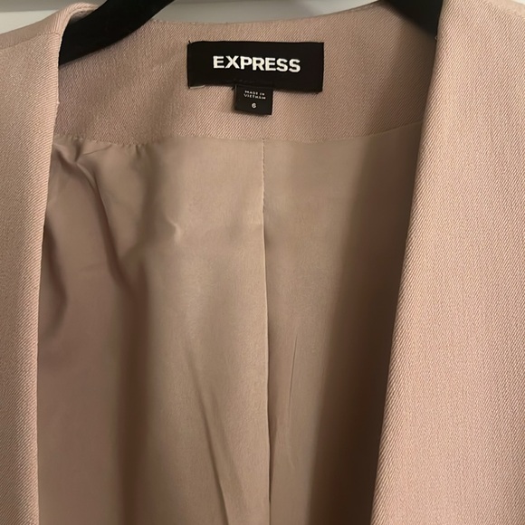 Women’s size 6 blazer. Express - Picture 2 of 12